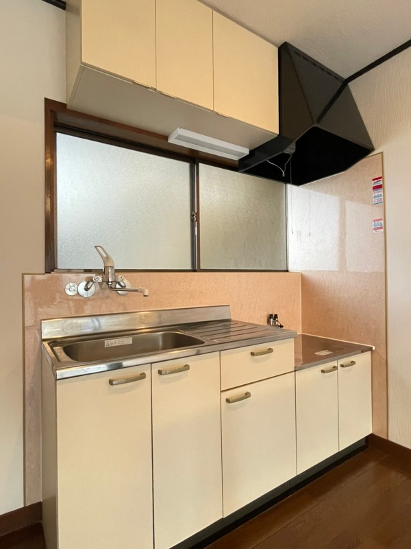キッチン　※別部屋参考写真