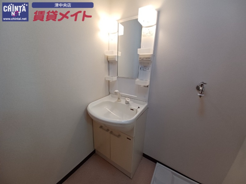 洗面設備　同物件別室写真
