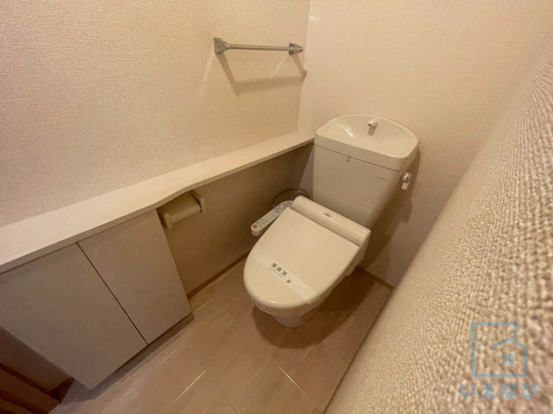 地下鉄谷町線 平野駅 徒歩9分 3階建 築15年のトイレ写真