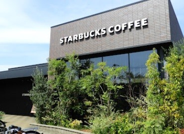 飲食店　スターバックスコーヒー半田店（飲食店）まで645m