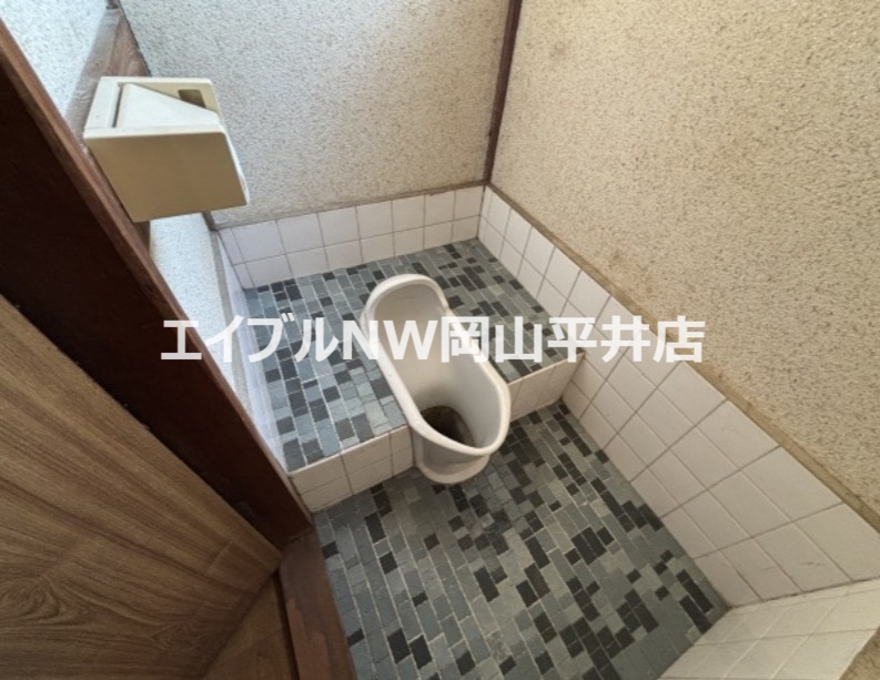 古都宿借家のトイレ写真