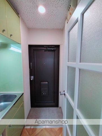 近鉄大阪線 堅下駅 徒歩5分 3階建 築40年の玄関写真