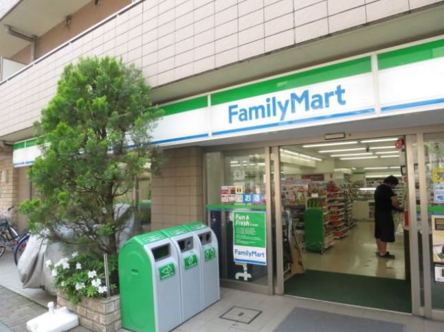 コンビニ　ファミリーマート東五反田郵便局東店（コンビニ）まで206m