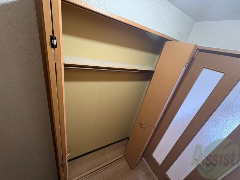 収納　寝室の収納です。部屋がすっきり片付きます。