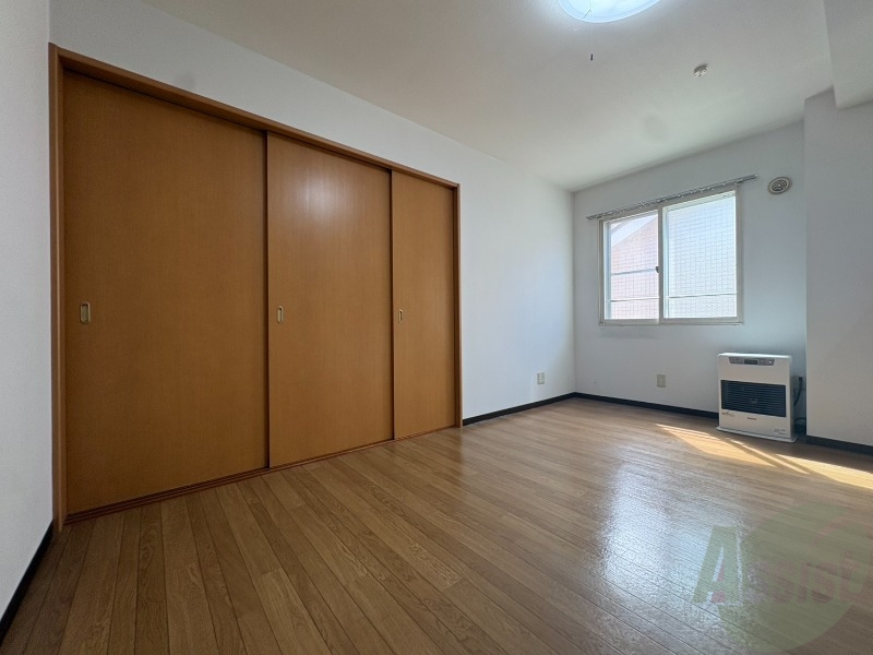 居室・リビング　広くてキレイなお部屋が広がっていて、充実した生活が送れそう。