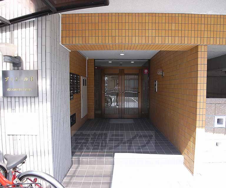 エントランス　建物内へはこちらから