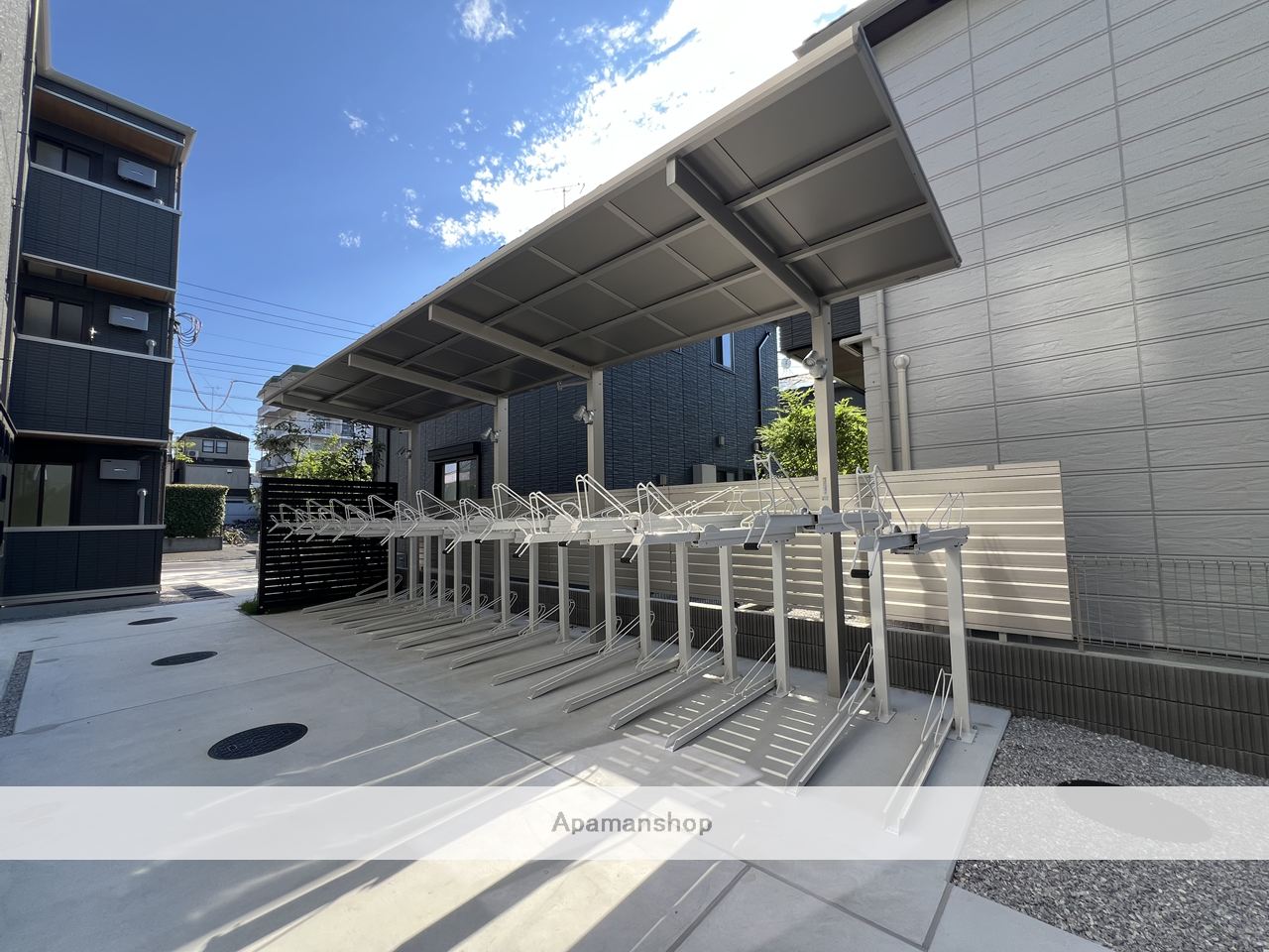 西武新宿線 都立家政駅 徒歩13分 3階建 築1年の外観写真
