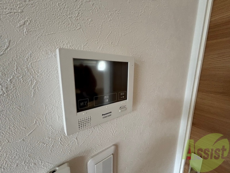 セキュリティ　ＴＶモニター付インターホンです。来客者の顔が見えるので安心！