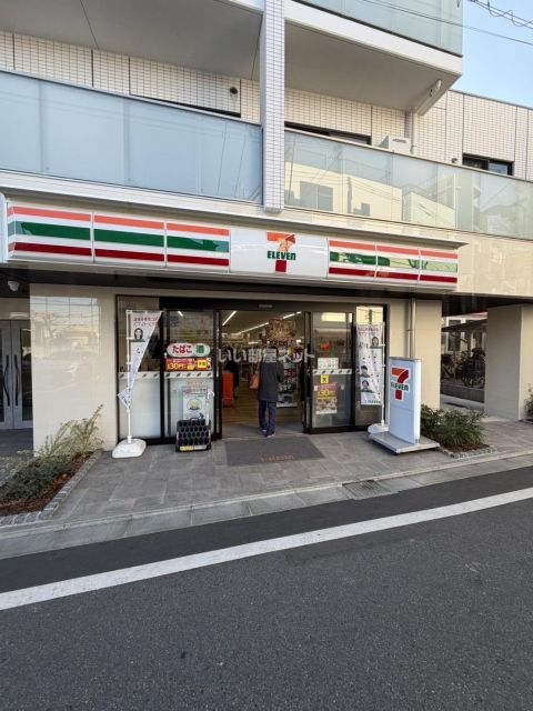 コンビニ　セブンイレブン 豊島雑司ヶ谷3丁目店（コンビニ）まで198m