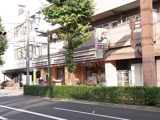 コンビニ　セブンイレブン（コンビニ）まで500m