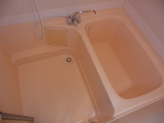 バス・シャワールーム　別部屋の参考写真となります。