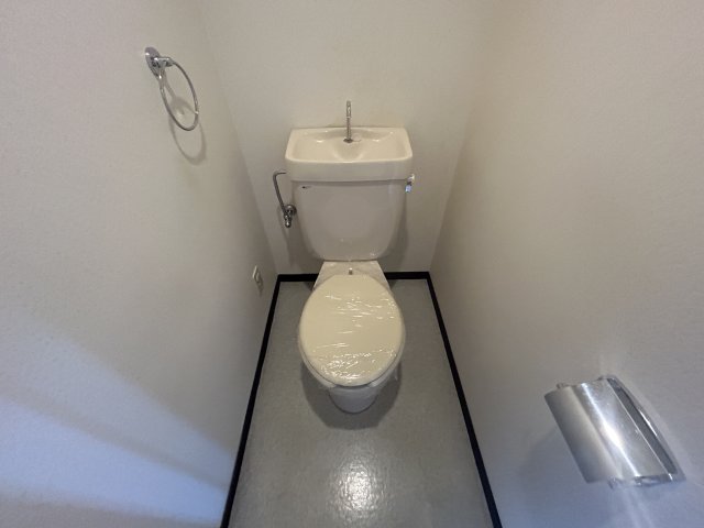 ＪＲ山陽本線 網干駅 徒歩37分 6階建 築32年のトイレ写真