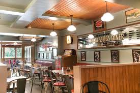 飲食店　AS CLASSICS DINER(エーエス クラシックス（飲食店）まで235m