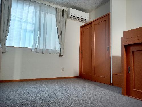 居室・リビング　備品や設備仕様は号室等により異なります。現地をご確認下さい。