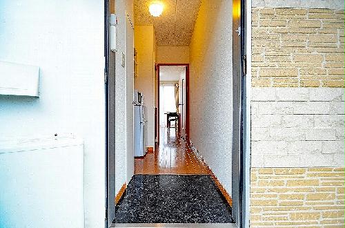 玄関　備品・設備等は号室ごとに異なります。現地をご確認ください。