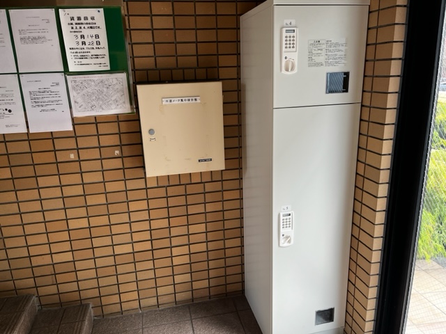 ロビー　宅配ボックスあり。