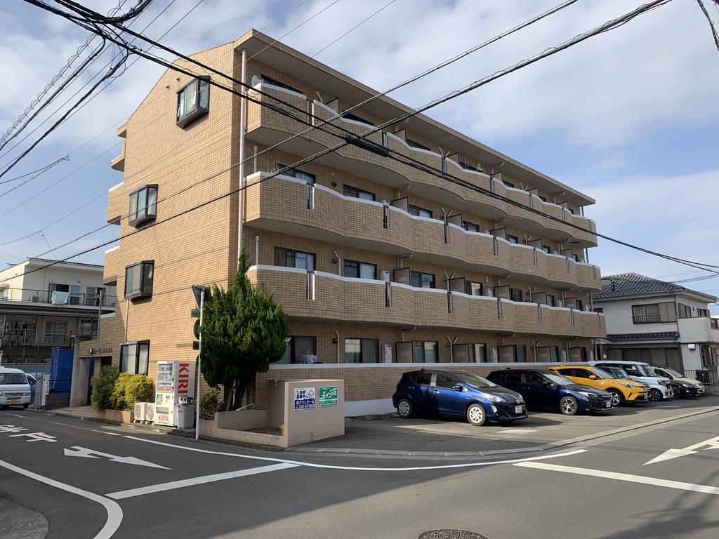 建物外観　４階建マンション