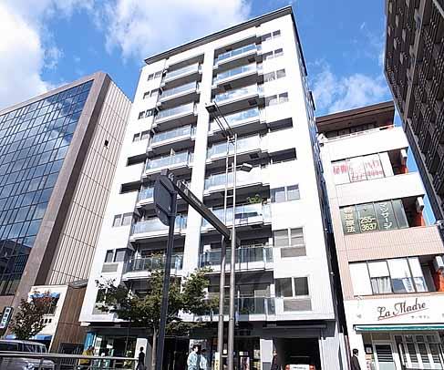 京都市中京区高宮町のマンションの建物外観