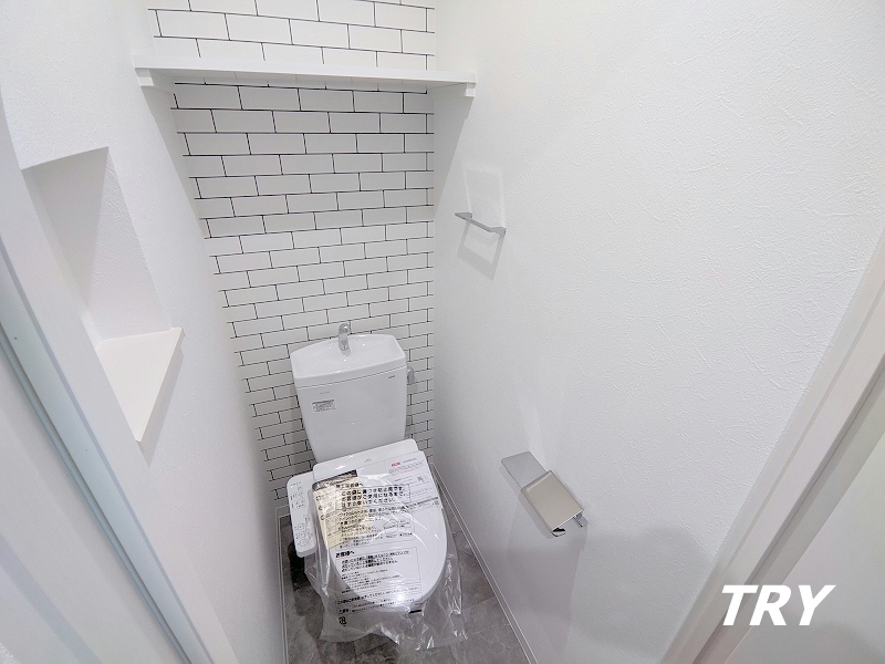 トイレ　温水洗浄便座付き