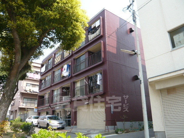 稗田マンションの建物外観