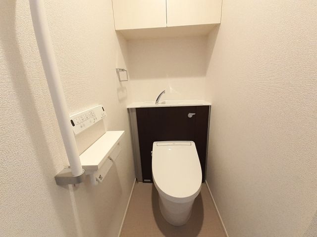 【アリビオIのトイレ】