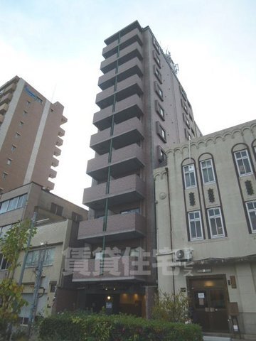 京都市下京区四条堀川町のマンションの建物外観