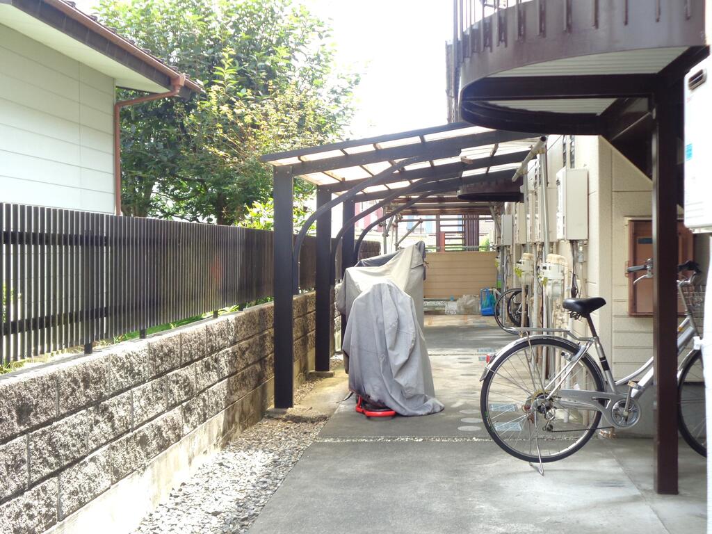 その他設備　屋根付き駐輪場