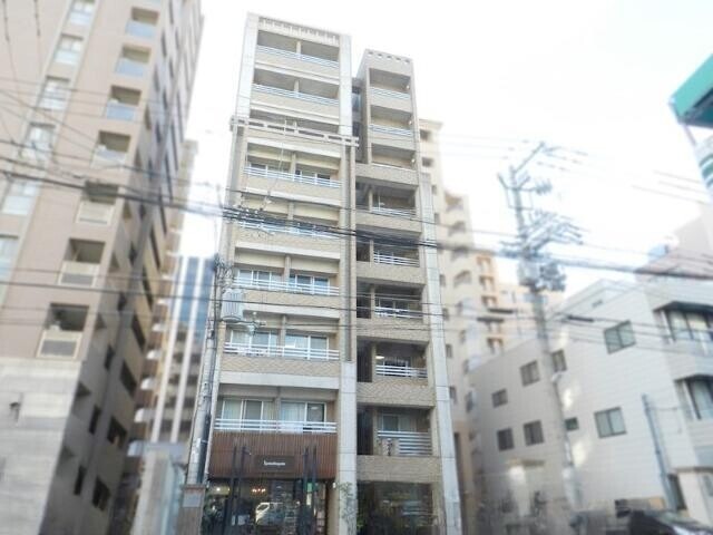 京都市中京区三文字町のアパートの建物外観