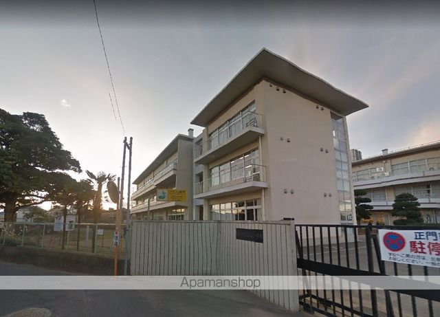 小学校　鹿嶋市立三笠小学校（小学校）まで638m