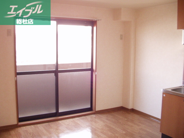 居室・リビング　リビング