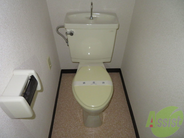 トイレ　清潔感のあるトイレですね嬉しいウォシュレット付きですよ