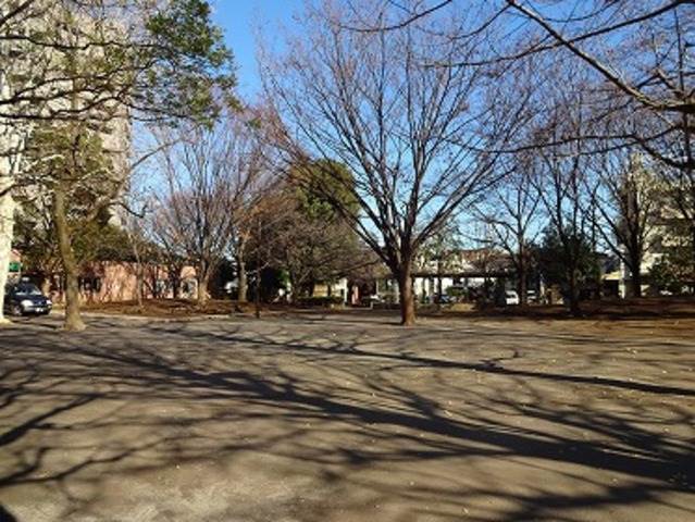 【アーバンスクエア沼袋B棟の公園】