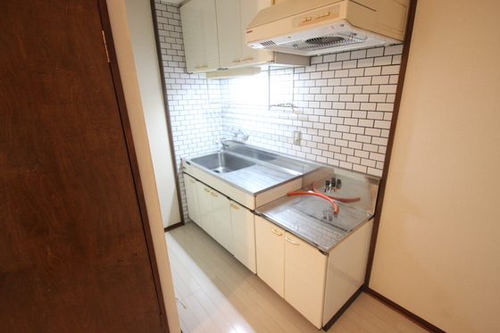 キッチン　※別部屋の写真です