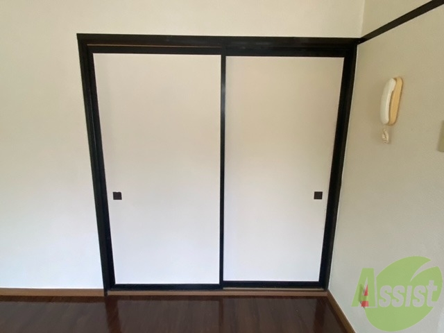 収納　洋室のクローゼット。広さは十分そうです。