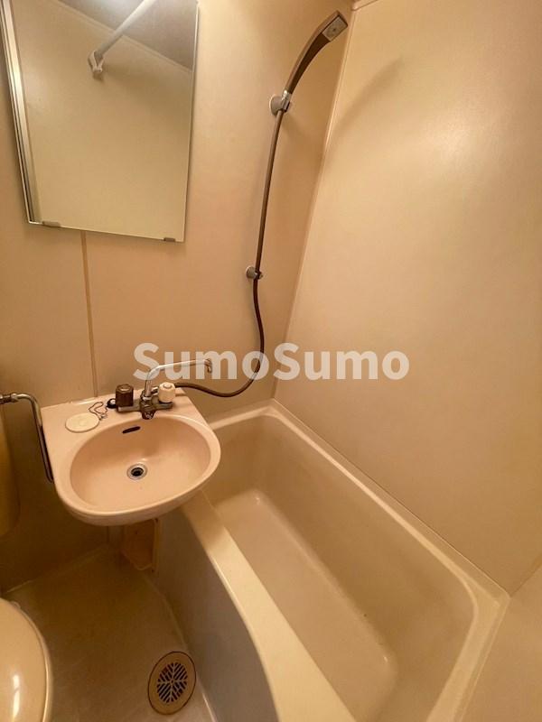 バス・シャワールーム　お風呂です