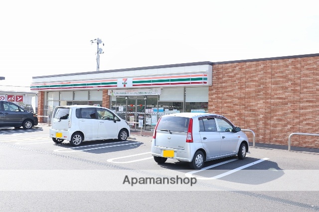 コンビニ　セブンイレブン鳥取雲山店（コンビニ）まで530m