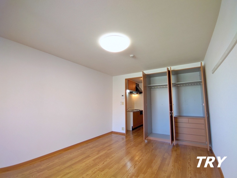 居室・リビング　9.7帖の広さを体験してください。