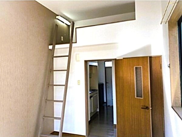 居室・リビング　別部屋103 号室の写真です。