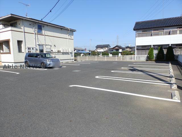 【古河市上辺見のアパートの駐車場】