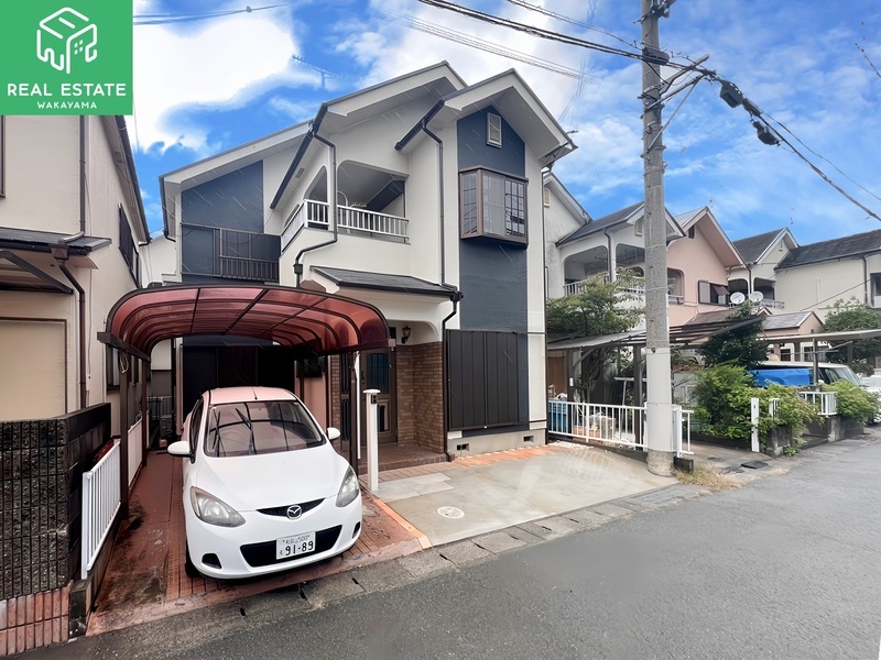 【紀の川市荒見戸建の駐車場】