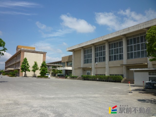 【ファミール副島Iの中学校】