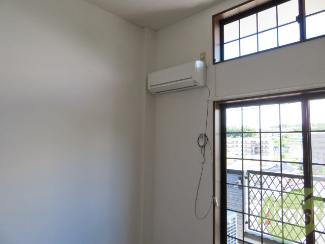 その他設備　エアコンが設置してありますので、寒暖対策もばっちり。