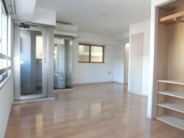 居室・リビング　フローリング