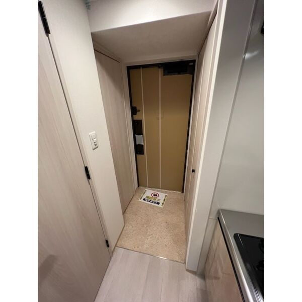 レーヴメゾン出屋敷の玄関写真