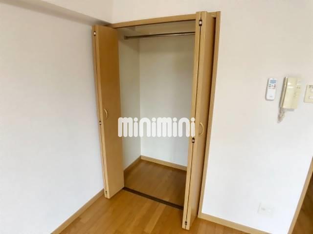 収納　長い洋服も収納できますよ。