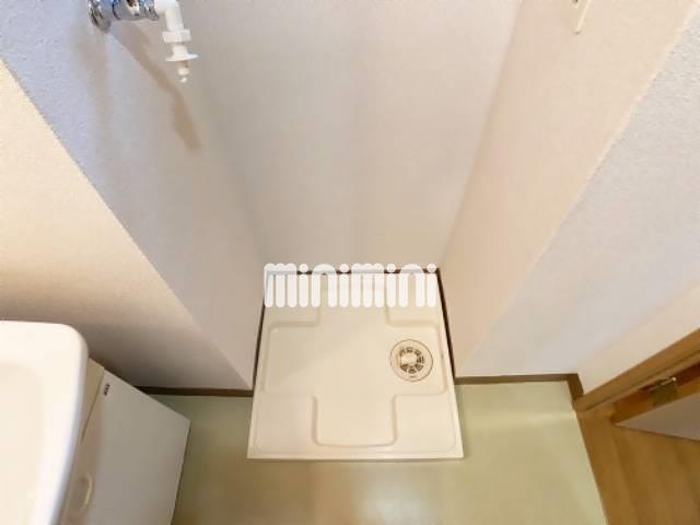 その他部屋・スペース　室内に洗濯機置き場がございます。