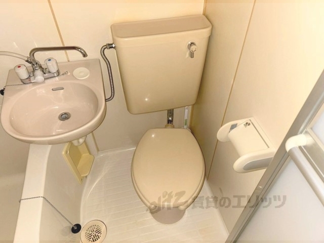 リファインコート八木のトイレ写真