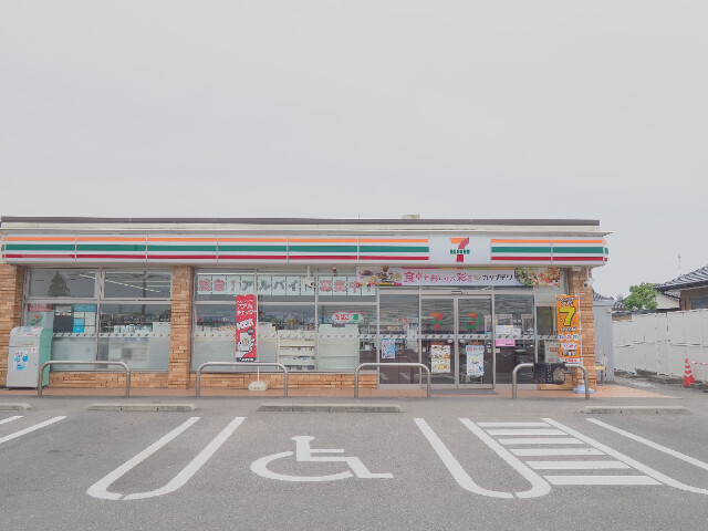 コンビニ　セブンイレブン東与賀下古賀店（コンビニ）まで885m