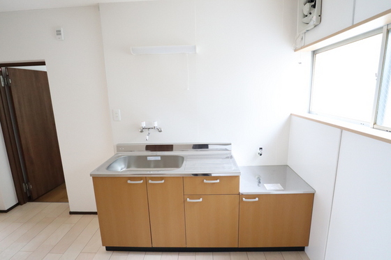 キッチン　※別部屋の写真です