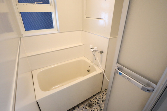 バス・シャワールーム　※別部屋の写真です